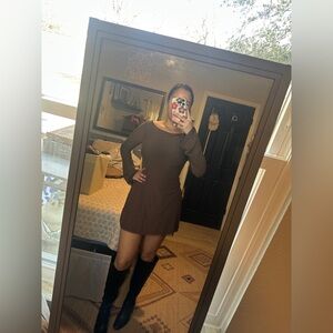 Elegant Brown Long-Sleeve Dress